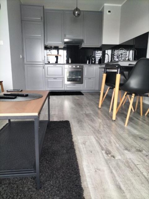 Apartament Przy Aquaparku W Redzie Rahmel Exterior foto